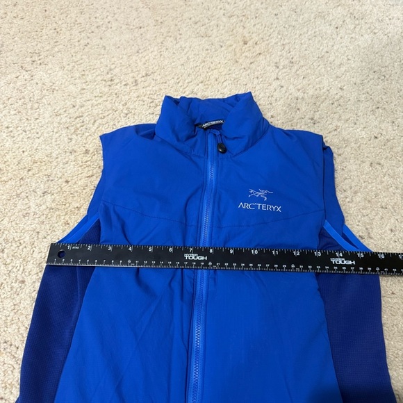 Arc’Teryx Women’s Atom LT Royal Blue Vest Size XS Cobalt Blue - Picture 9 of 15
